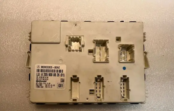 Mercedes-Benz C W205 SAM control unit A2059008826