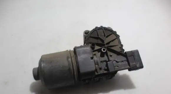 Peugeot 207 Wiper motor 0390241540