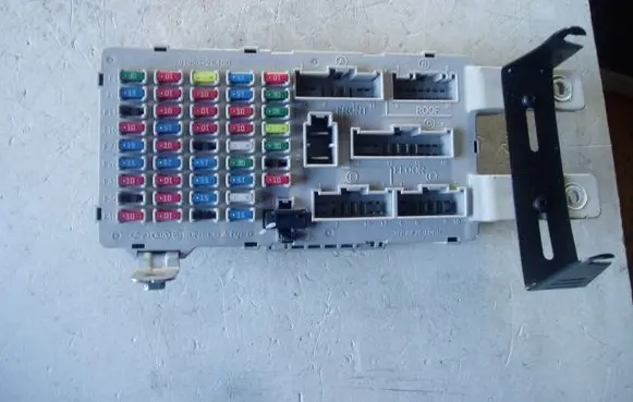 Hyundai Santa Fe Fuse box set 919502B400
