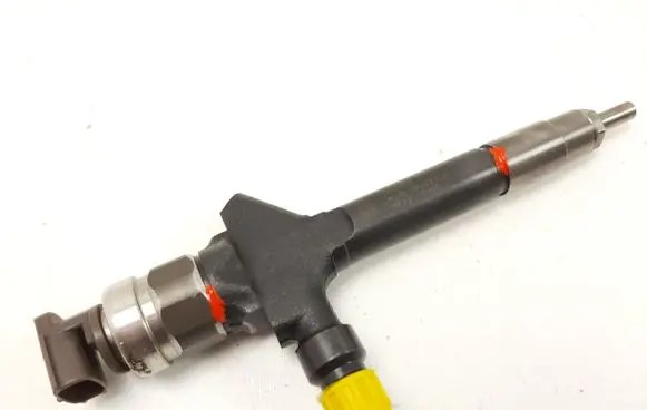 Mazda 6 Fuel injector RF7J13H50 578008J02368