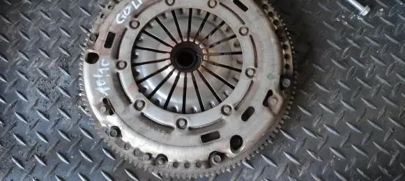 Volkswagen Golf VII Clutch set kit 03C105273P