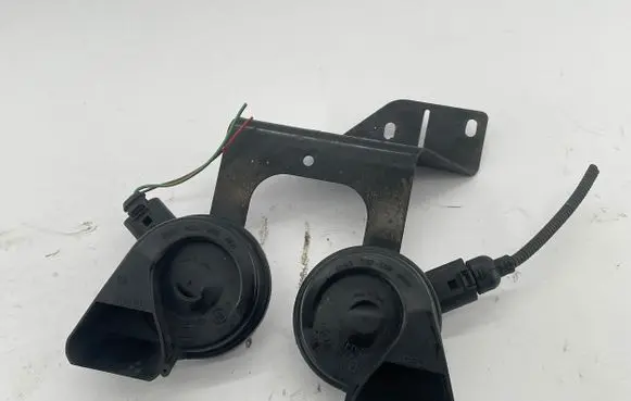 Audi A6 S6 C6 4F Horn signal 4F0951229