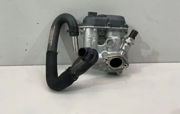 Mercedes-Benz CLS C218 X218 EGR valve A6421402560