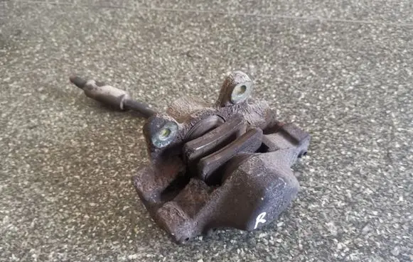 Mercedes-Benz C W202 Rear brake caliper
