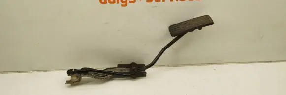 Subaru Forester SF Accelerator throttle pedal