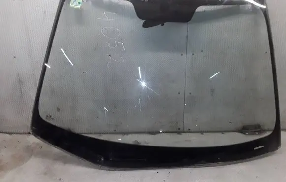 Hyundai i30 Front windscreen/windshield window 