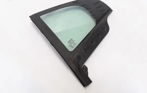 Rear side window