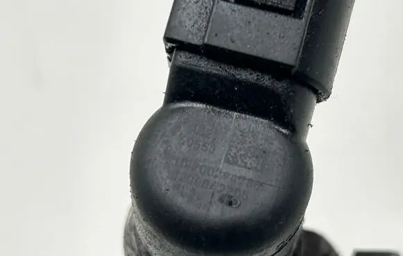 Nissan Qashqai Fuel injector 8200842205