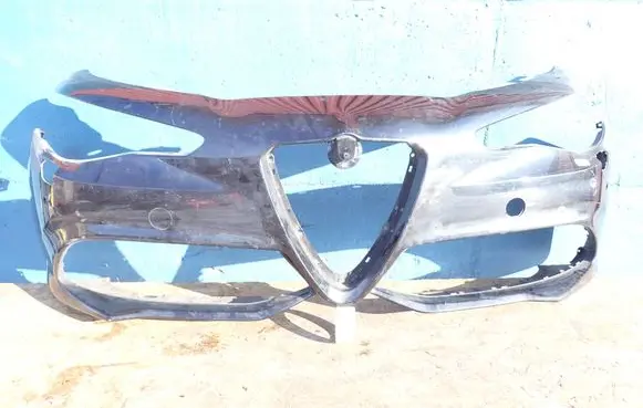 Alfa Romeo Giulia Front bumper 50567735
