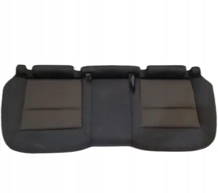 Audi Q3 8U Rear seat 