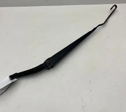 Volvo V70 Front wiper blade arm 8624266 8624243