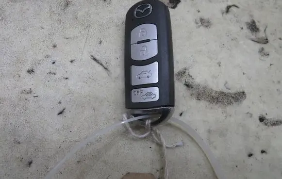 Mazda 3 II Ignition key/card KRIS235789