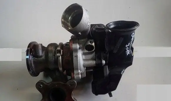 Volkswagen Polo V 6R Turbo 04C145701K