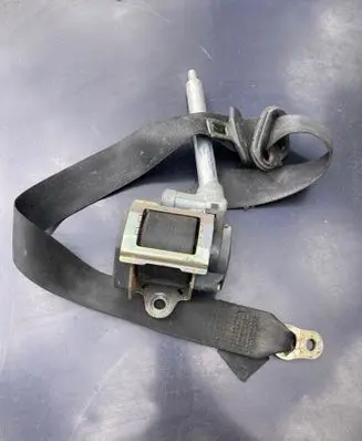 Audi A4 S4 B5 8D Front seatbelt 040062