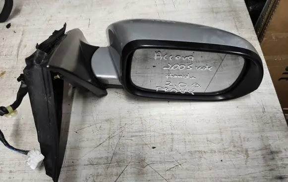 Hyundai Accent Front door electric wing mirror