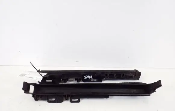 Mercedes-Benz C W204 Radiator mount bracket