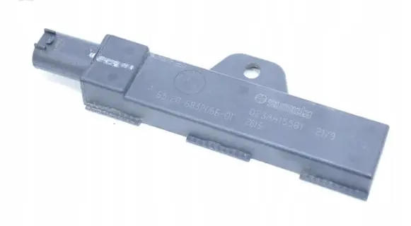 BMW 4 G22 G23 G24 G26 Radio antenna 6832066