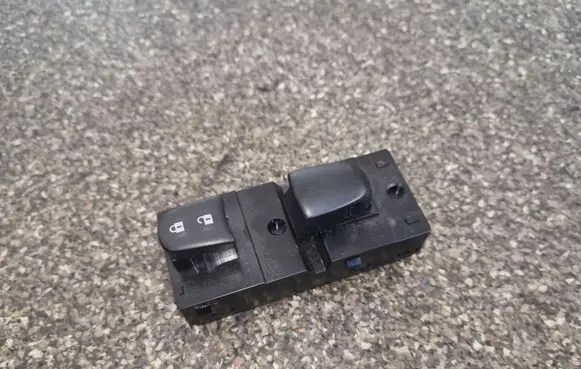 Nissan Leaf I (ZE0) Electric window control switch 254111KA5A