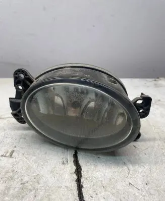 Mercedes-Benz E W211 Front fog light A1698201656 0305077002