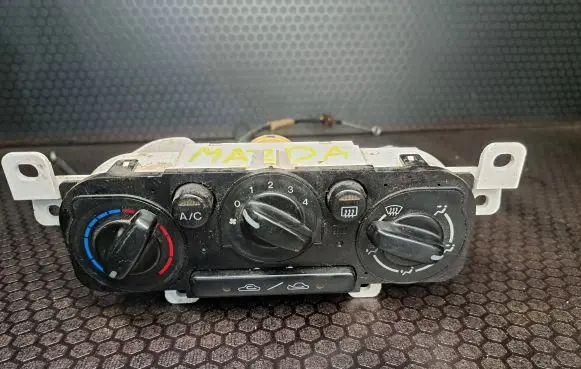 Mazda 323 Climate control unit