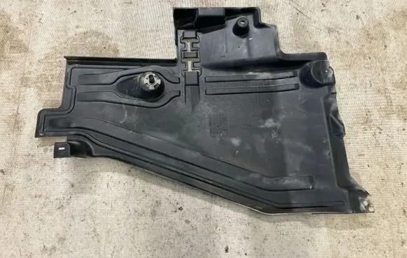 Volvo XC40 Rear underbody cover/under tray 31694917