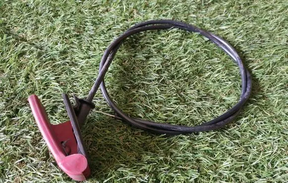 Mercedes-Benz C W203 Engine bonnet (hood) release handle