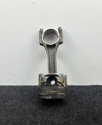 BMW 1 F20 F21 Piston 33834 83433