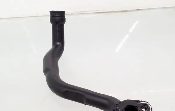 Volkswagen PASSAT B5 Breather hose/pipe 