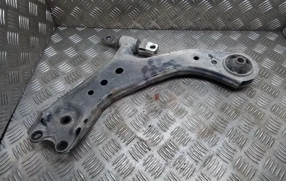 Lexus ES 250 - 300 - 330 Front lower control arm/wishbone