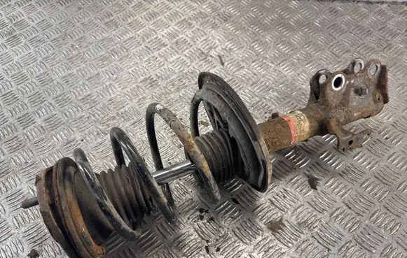 Toyota Avensis T270 Front shock absorber/damper