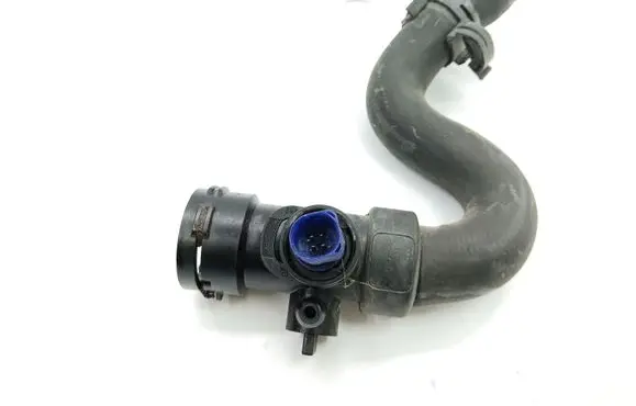 Audi A6 S6 C5 4B Engine coolant pipe/hose