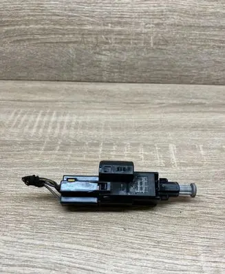 Opel Astra G Brake pedal sensor switch 09132299 09175172