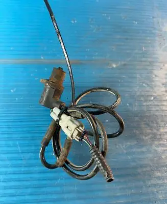 Toyota Corolla Verso AR10 ABS brake wheel speed sensor 8954302040