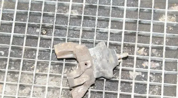Hyundai Santa Fe Engine mount bracket