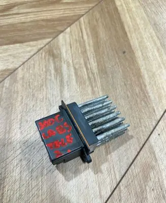 Chrysler 300 - 300C Heater blower motor/fan resistor 05061587AA 111905 F011500010