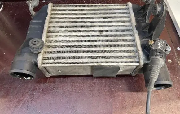 Audi A4 S4 B7 8E 8H Intercooler radiator 8E0145805N