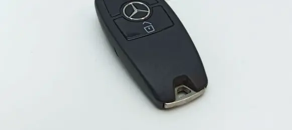 Mercedes-Benz Sprinter W907 W910 Ignition key/card 