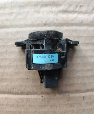 Mazda 3 I Interior temperature sensor K7570B32T