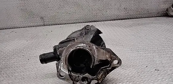 Renault Clio III Vacuum pump 7006730302 12T1363960 8201005306B