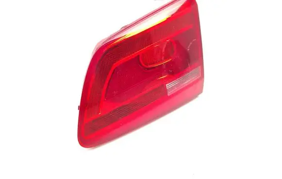 Tailgate rear/tail lights