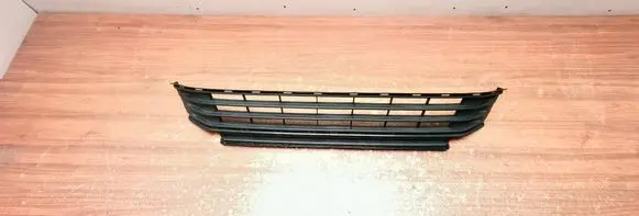 Volkswagen Touran III Front bumper lower grill 5TA853677K