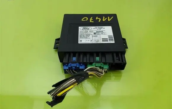 Ford Focus Central body control module 98AG15K600DB