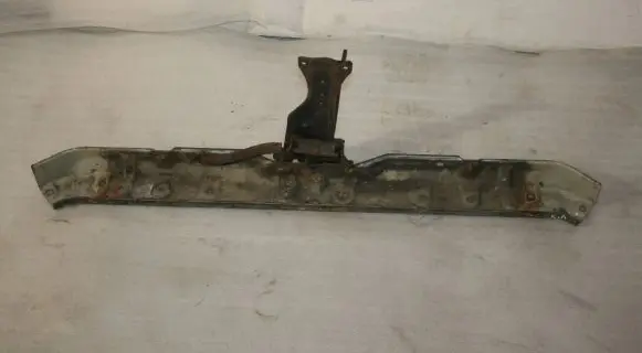 Top upper radiator support slam panel