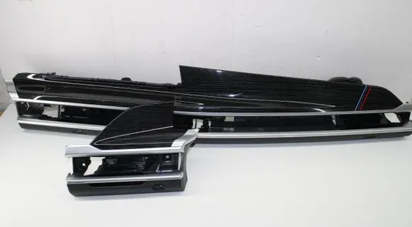 BMW 7 G70 Dashboard glove box trim 