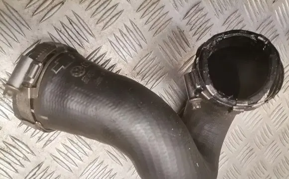 Audi A4 S4 B7 8E 8H Intercooler hose/pipe 8e0145738f