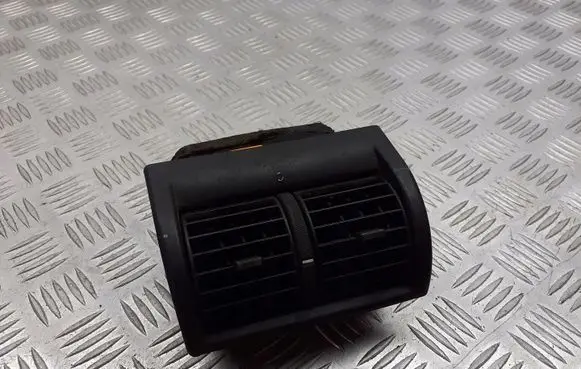 Opel Zafira A Dashboard air vent grill cover trim 90587485