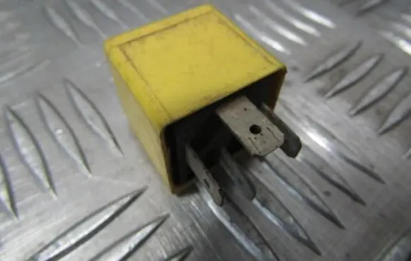 Ford Escort Other relay 81ag14n089ca v23134-k6-x38