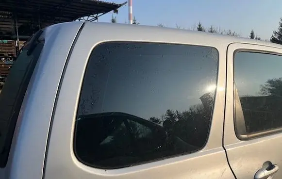 Mazda Tribute Rear side window 
