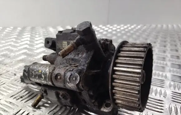 Renault Scenic III - Grand scenic III Fuel injection high pressure pump 8200821184 5WS40153 A2C20000754