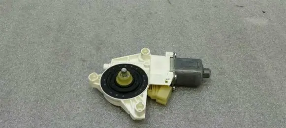 Mercedes-Benz ML W164 Front door window regulator motor A2518200108